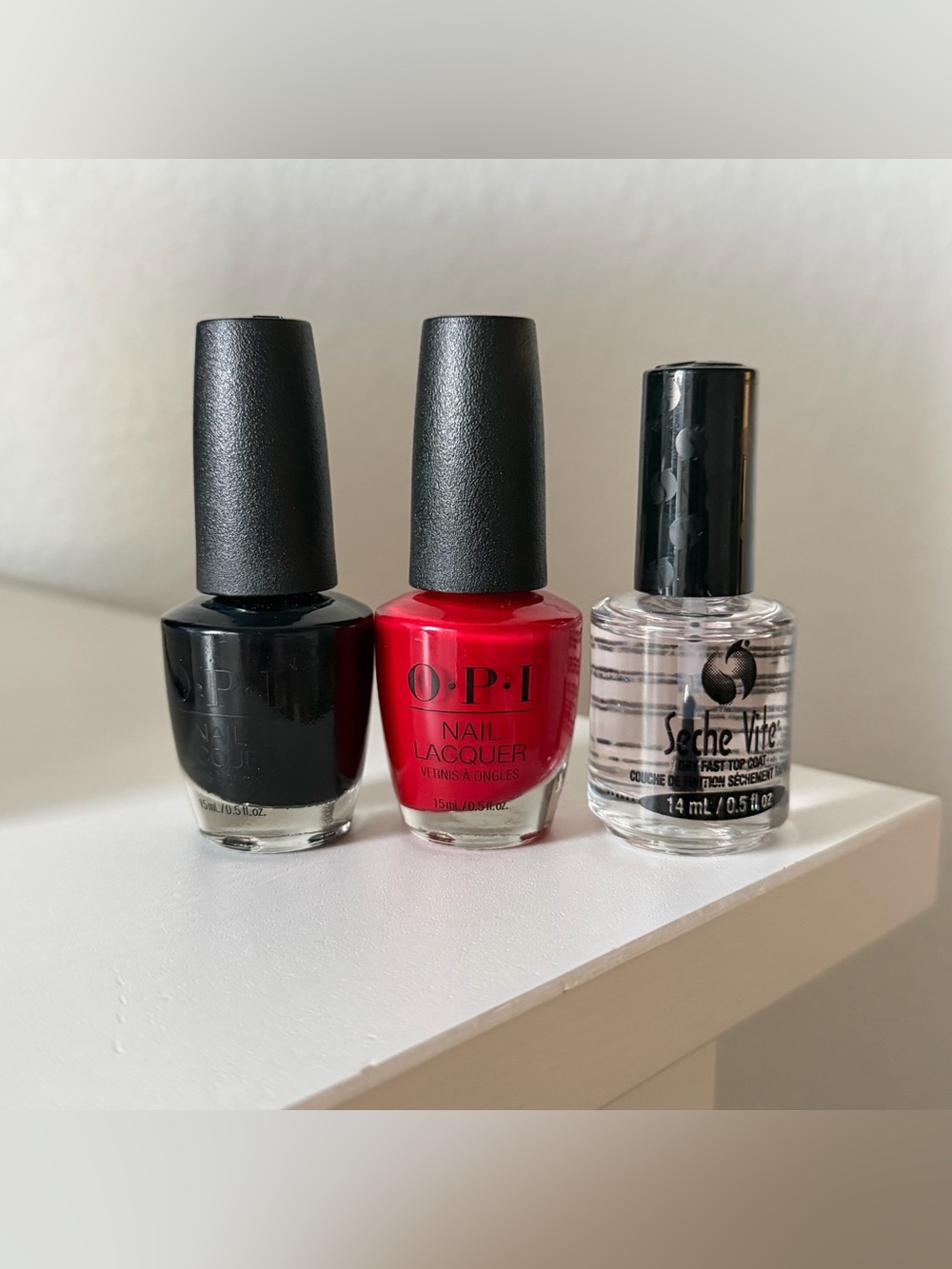 Nail Polish Bundle OPI Big Apple Red & Black Onyx, Seche Vite Dry Fast Top Coat